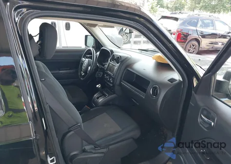 2014 Jeep Patriot Latitude z USA, uszkodzony, nr VIN 1C4NJRFB9ED560888